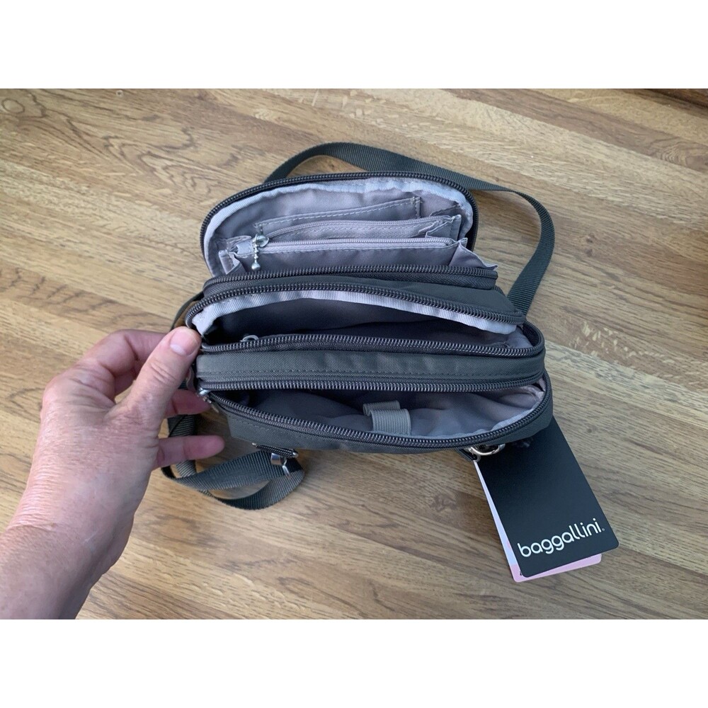 Baggalini Triple Zip Bag RFID Front Wallet Crossbody Fanny Belt Loops NEW NWT - Picture 4 of 11